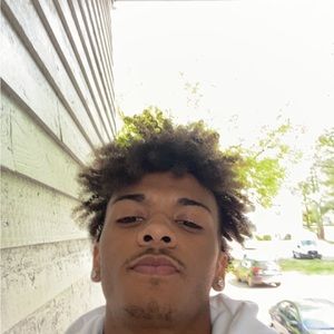 Meet your Posher, Xavier